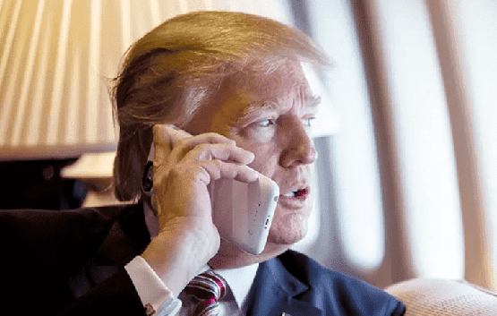 ترامب ينتقد آيفون: النسخ الأقدم أفضل