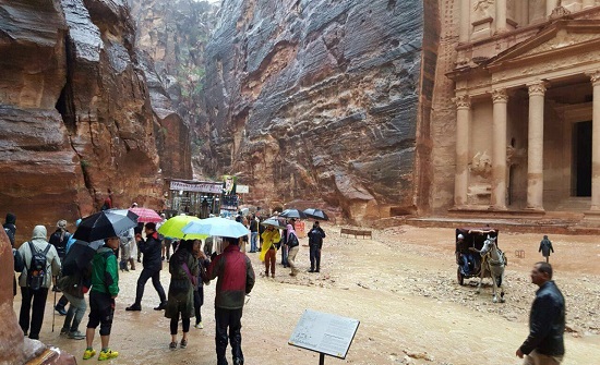 «السياحة» تحذر: ابتعدوا عن تلك المناطق