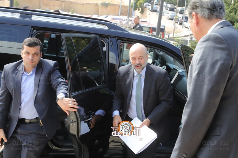 الملك طلب عملية قلب مفتوح والحكومة