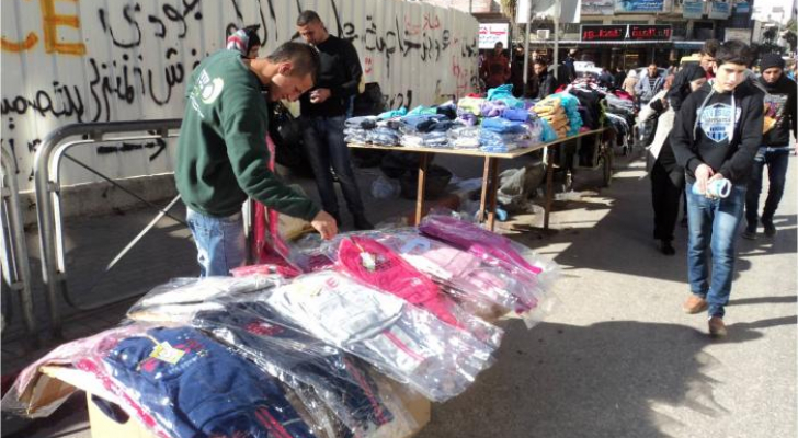 البسطات المخالفة.. رزق في حقل أشواك