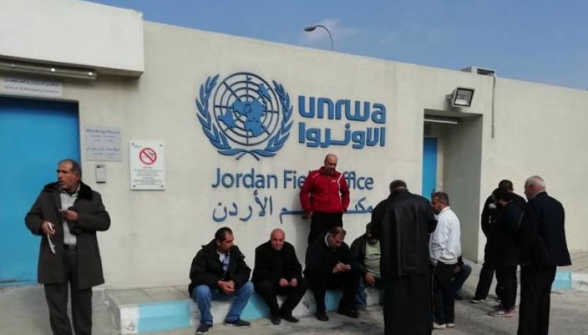 عاملو الأونروا يرفضون عرضا بزيادة 50