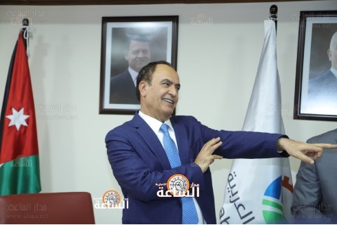 الوزير جمال الصرايرة يعقد قرانه