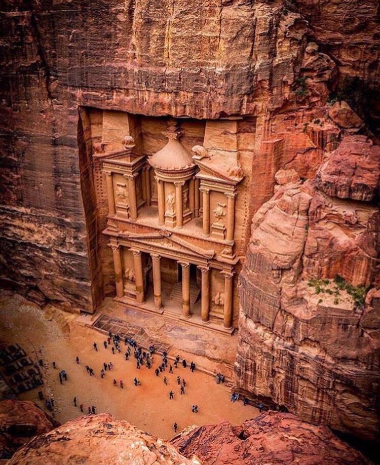 البترا تقترب من المليون سائح