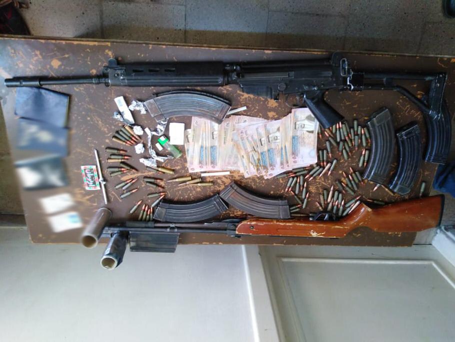 ضبط مطلوب خطير ومسلح في البادية