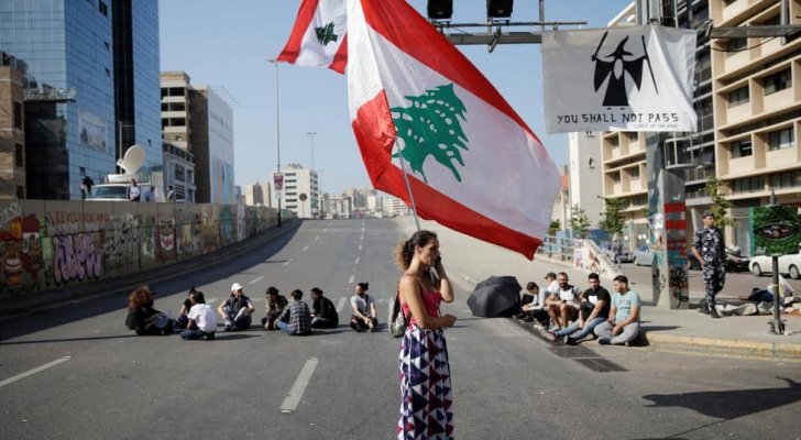 مظاهرات لبنان تتواصل على وقع مشاورات