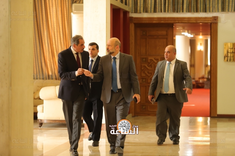 صور من رعاية رئيس الوزراء لتوقيع