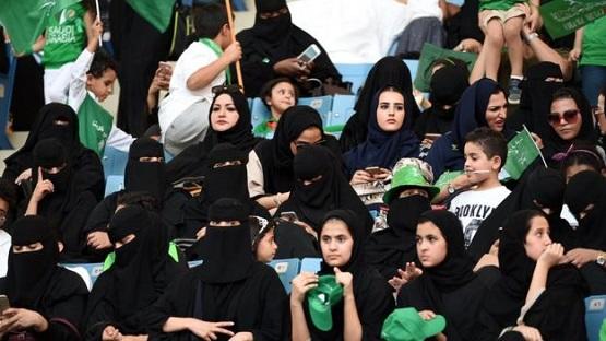 العصمة بيد الزوجة تثير جدلا بالسعودية