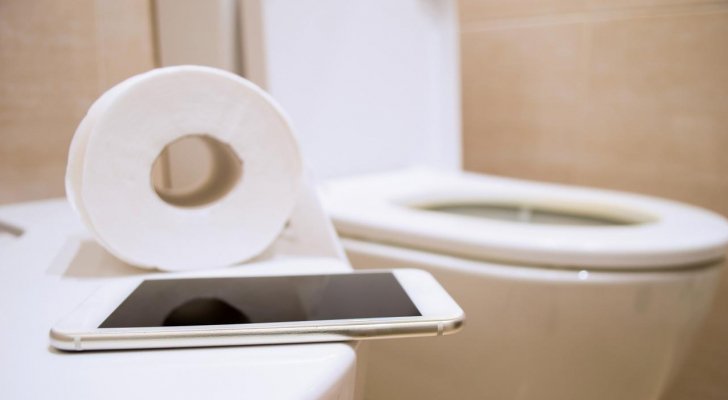 الهاتف المحمول أقذر من مقعد المرحاض