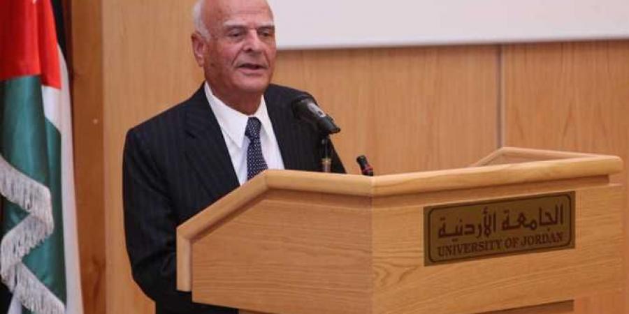 وفاة العالم الأردني علي نايفة