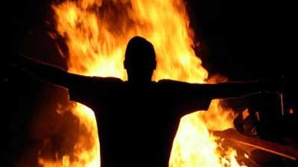 قطع عنها الإنترنت فأشعلت فيه النار