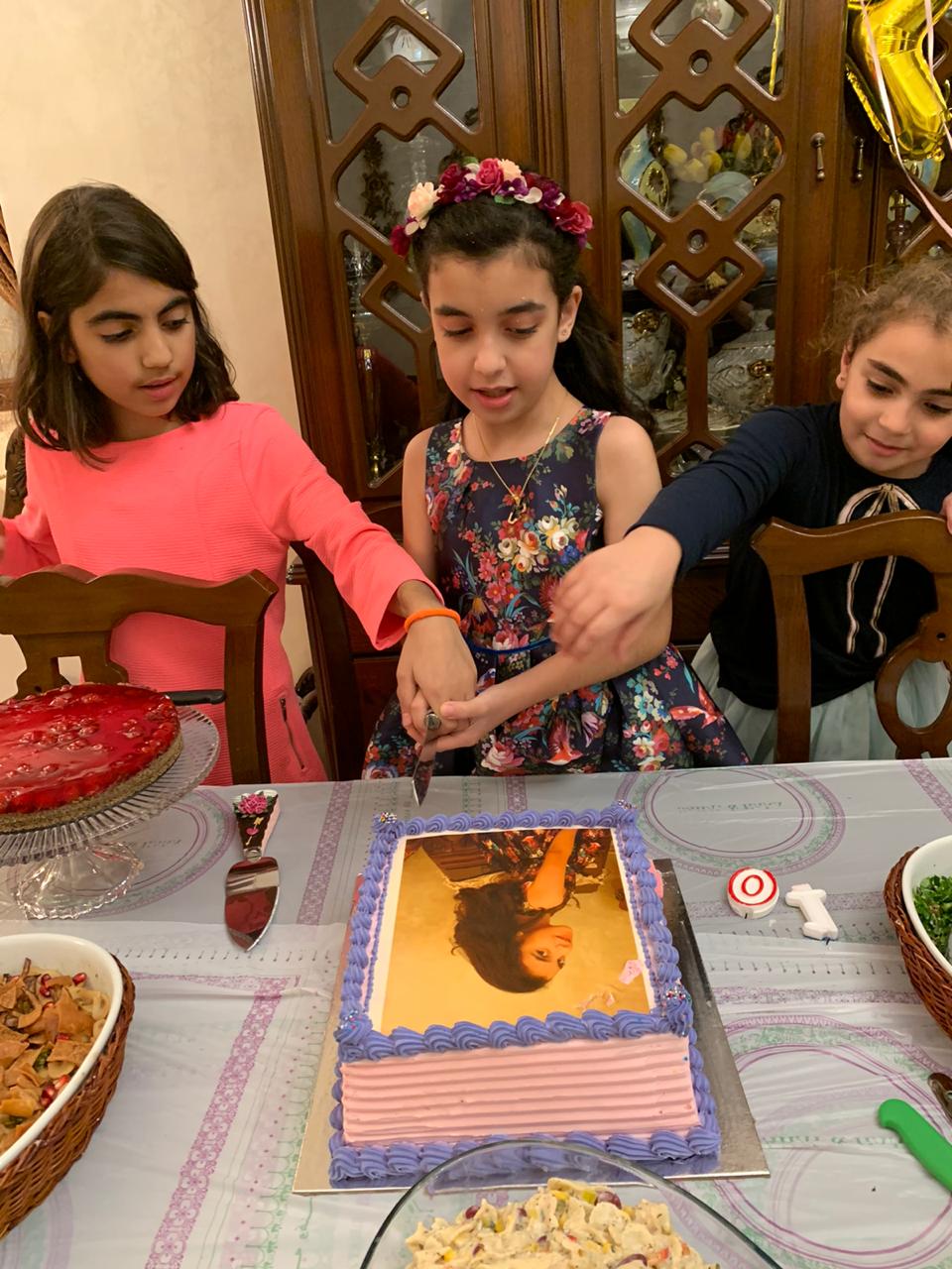 روان الهروط تضيء الشمعة العاشرة