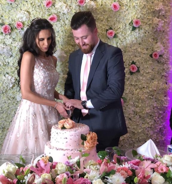 عواد يعقد قرانه على ابنة مذيعة