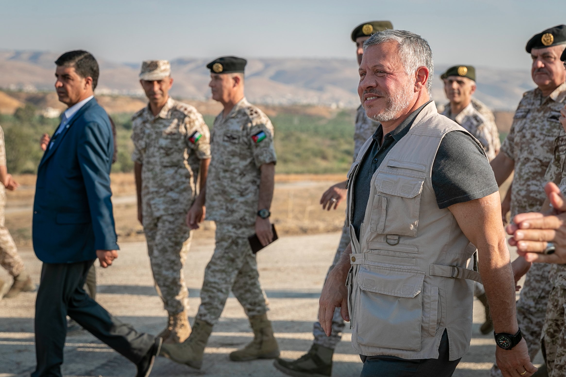 الملك: سيادة الأردن على أرضه فوق