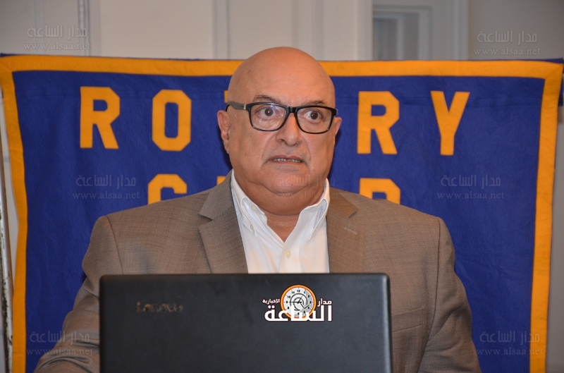 الوزير الأسبق يوسف منصور يبدأ حكاية