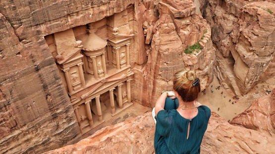 دخل القطاع السياحي يرتفع إلى 4.9