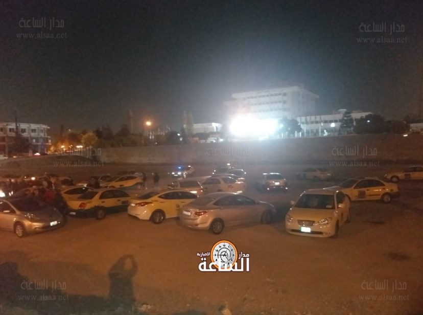 «فرسان العاصمة»: الاعتصام قائم والتكاسي بدأت