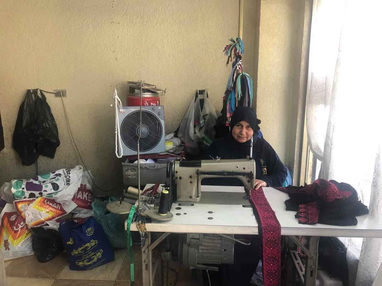 الأردنية فوزية السواعير تغّزل مستقبل أبنائها