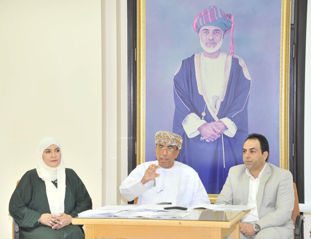 د. القرعان يشارك بملتقى إعلامي بمسقط