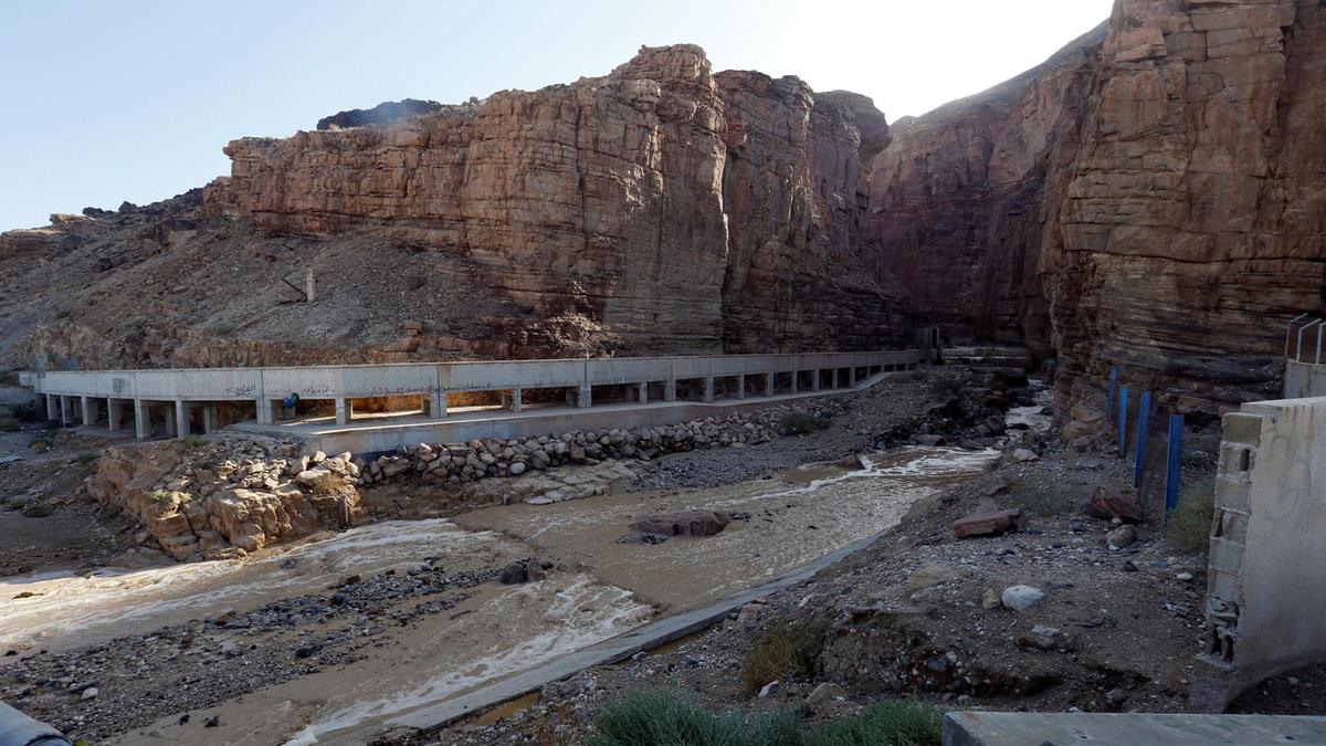 «عدم استقرار» وتحذيرات بعدم الخروج برحلات