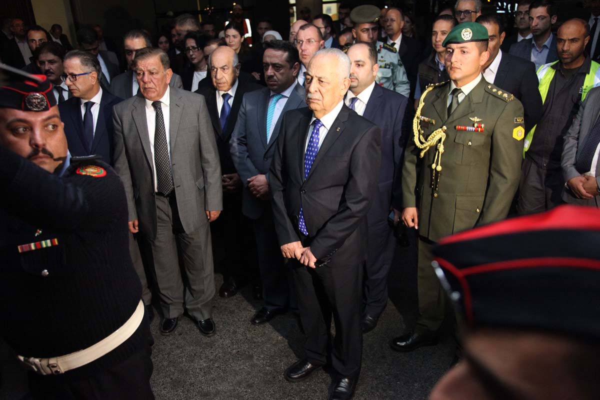 وصول جثمان السفير الاردني في الجزائر