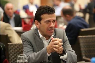 الزميل نضال الفراعنة إلى الإمارات العربية