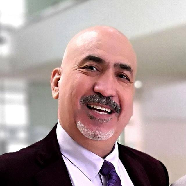 محمود الزريقات يبشر مراجعي مستشفيات البشير