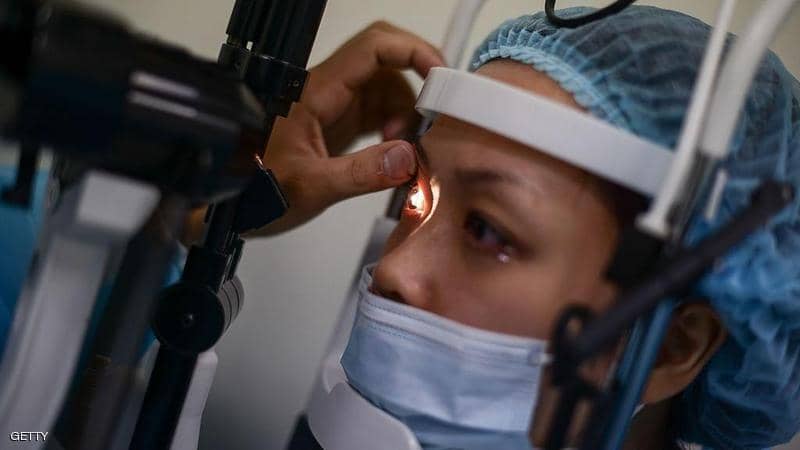 تحذير أميركي: أوقفوا عمليات الليزك فورا