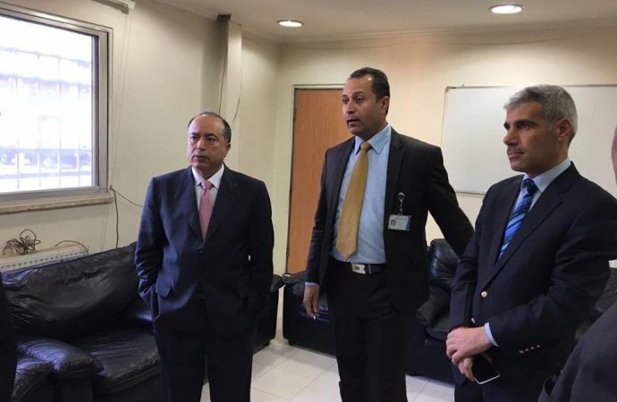 الشهوان: أولوية إصدار البطاقة الذكية لكبار