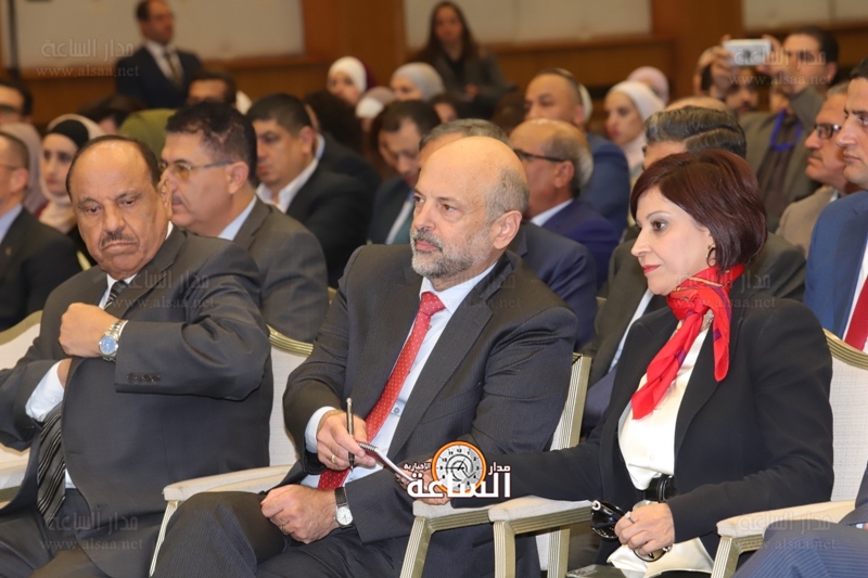 الرزاز والوزراء.. إطلاق الحزمة التنفيذية الاقتصادية