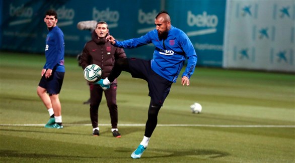 فيدال ينضم لتدريب برشلونة