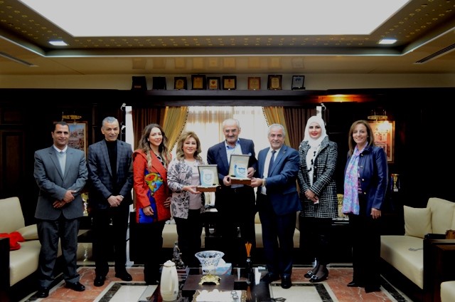 الفنانان القديران أمل الدباس وزهير النوباني