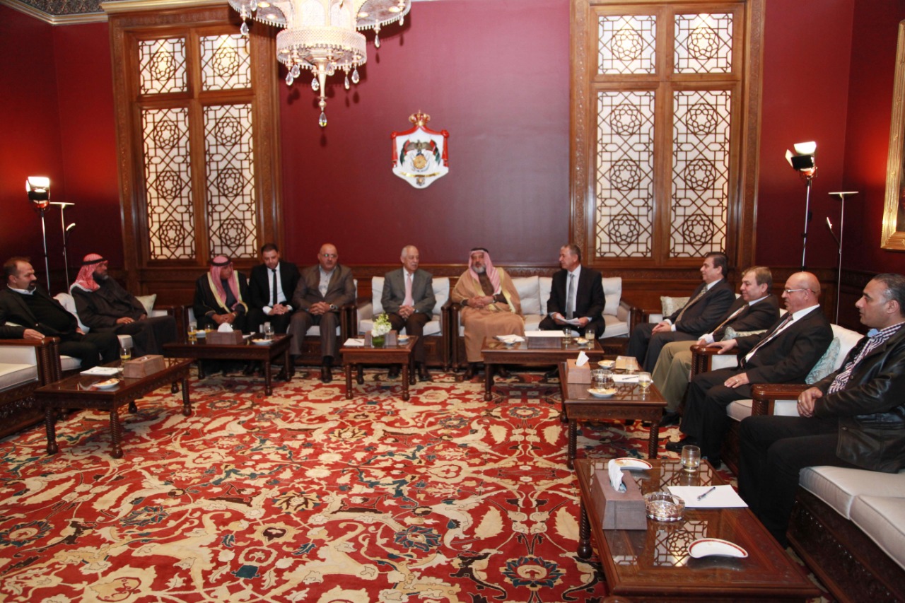 العيسوي يستقبل وفدا من عشيرة الجرادات