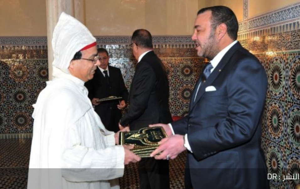العاهل المغربي يكلف سفير المملكة بباريس