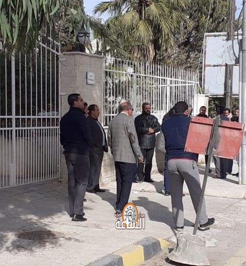 مهندسو مادبا يعتصمون ويغلقون مكاتب النقابة..