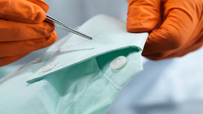 ’خصلة شعر واحدة‘ يمكنها حل أعقد