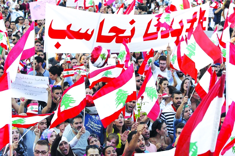 طلاب لبنانيون: نلاحق أحلامنا في الحراك