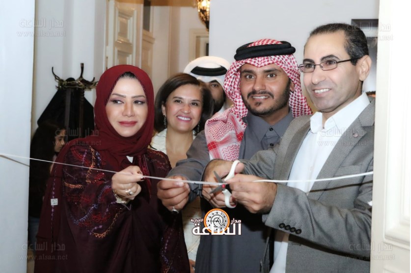 افتتاح معرض الفنانة القطرية لينا العالي