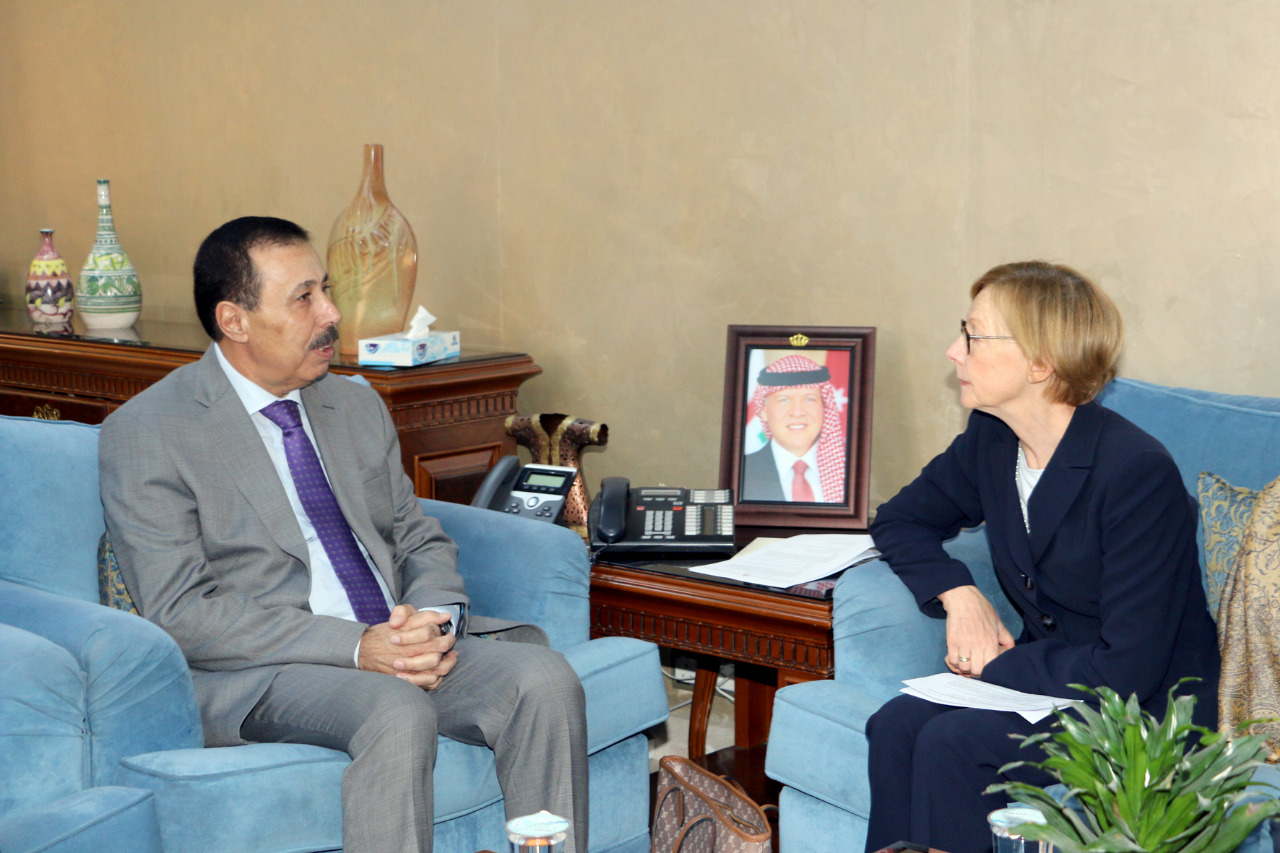 النعيمي يبحث مع السفيرة الألمانية التعاون