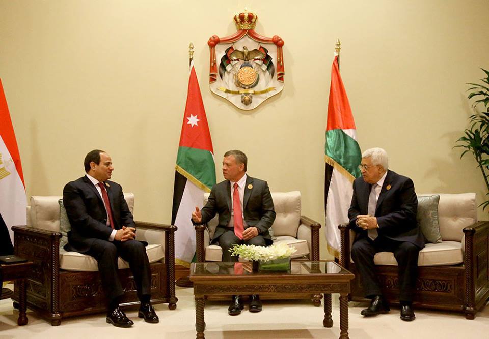 تفاصيل اللقاء الرباعي بين الملك والسيسي