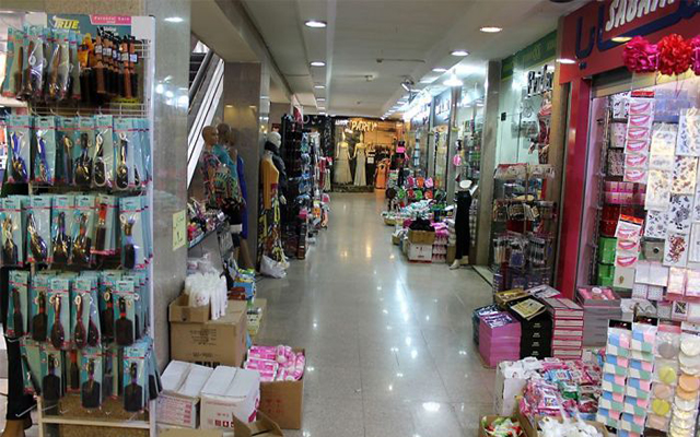 معاناة الناس بين المتسوق الخفي والمستهلك