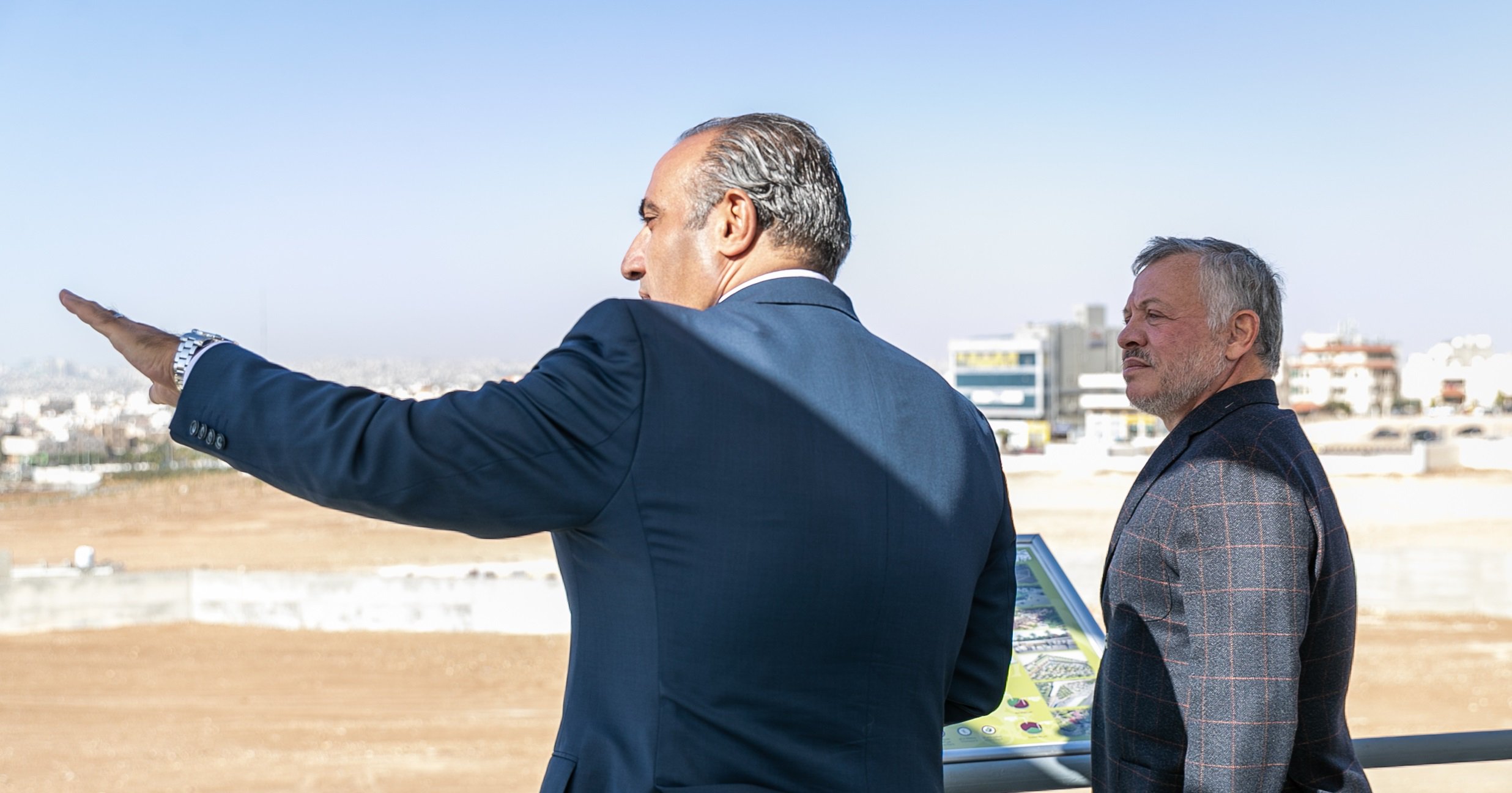 الملك يفتتح حدائق الملك عبدالله الثاني