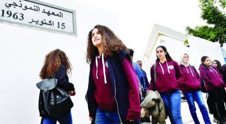 وزير التعليم التونسي يدافع عن تدريس