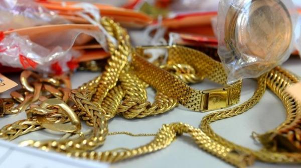 ضبط أجنبي احتال على محلات مجوهرات