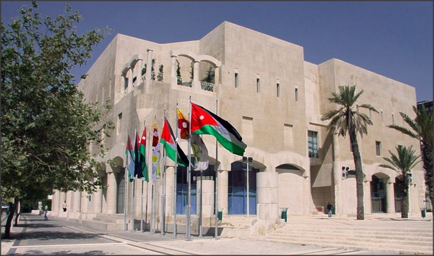 الأمانة تدعو أصحاب الرخص المهنية لتجديدها