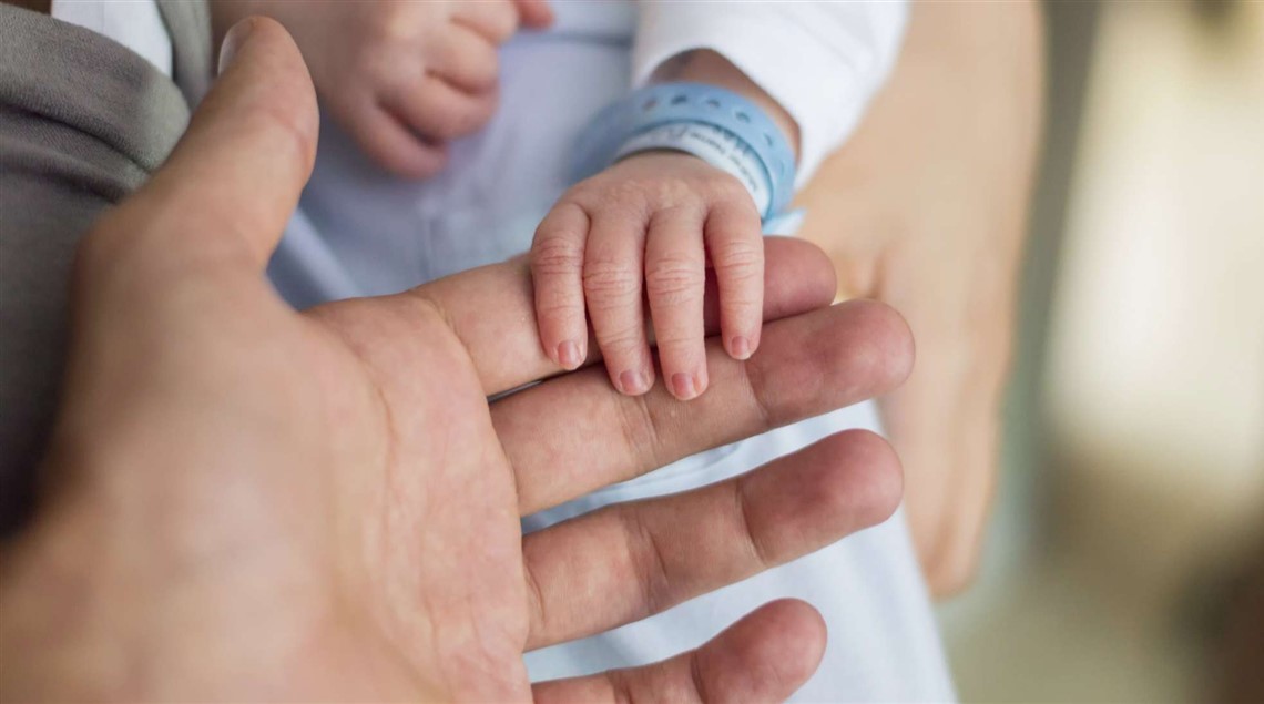 أسباب تدفع الزوجين للشجار بعد إنجاب