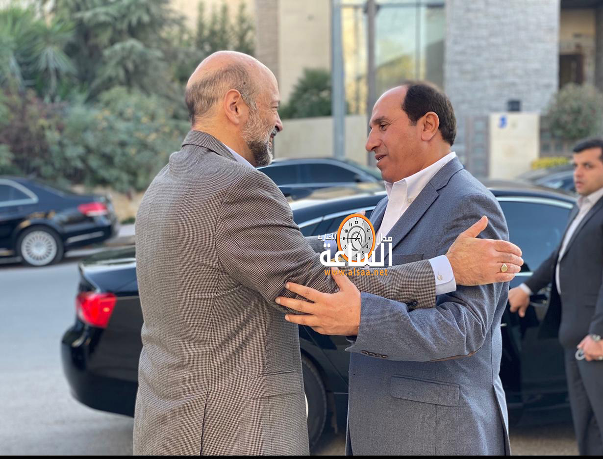 الرزار يلتقي نوابا في منزل عقلة