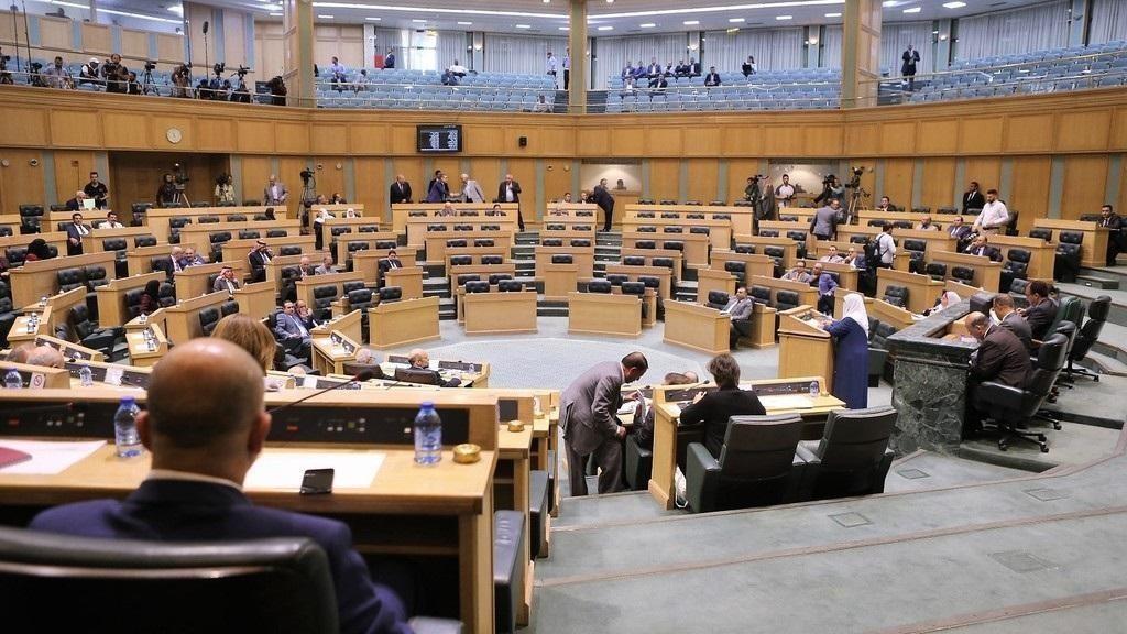 مناقشة معدّل قانون خدمة الأفراد في