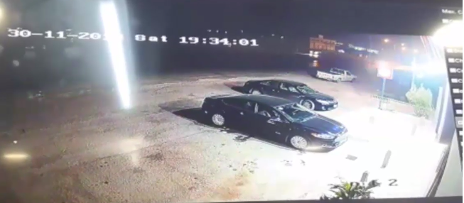 انشغال سائق أردني يؤدي لتغيير مساره