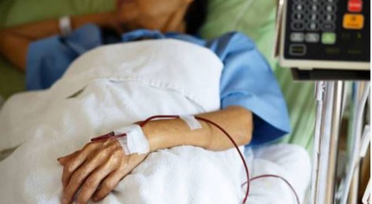 مرضى السرطان والناجون منه أكثر عرضة