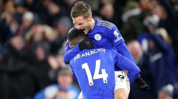 ليستر يهزم إيفرتون ويطارد ليفربول على